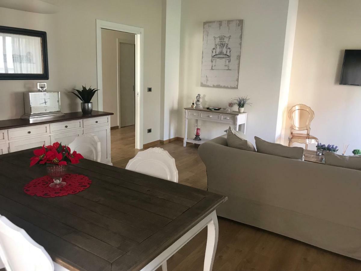 70'S Luxury Cavour Apartman Bari Kültér fotó